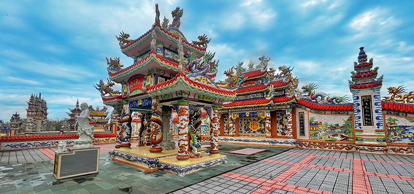 One of the tombs in An Bang cemetery