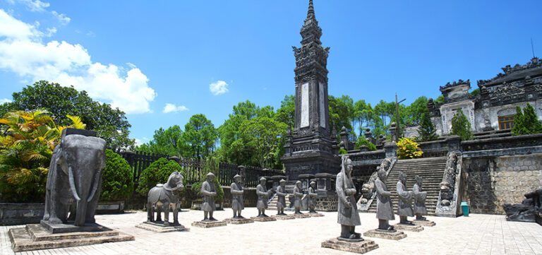 feature hue tomb royal