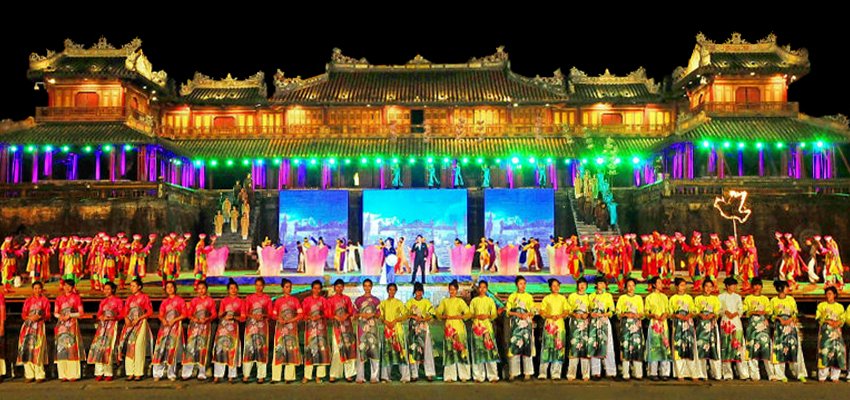 The price of tickets to the art program